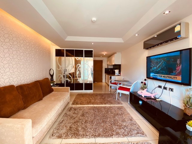 Condominium for sale Pratumnak Pattaya showing the open plan concept Condominium for sale Pratumnak Pattaya showing the open plan concept