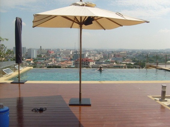 Condominium for rent Pratumnak Hill showing the pool terraces Condominium for rent Pratumnak Hill showing the pool terraces