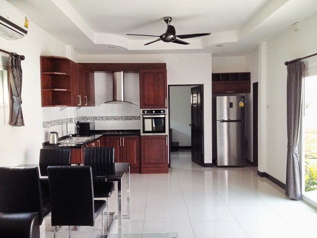 House for rent East Pattaya showing the dining and kitchen House for rent East Pattaya showing the dining and kitchen