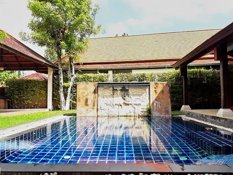 House for rent Mabprachan Pattaya showing the private pool