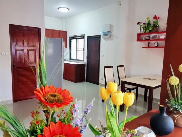 House for Rent East Pattaya showing the dining area 