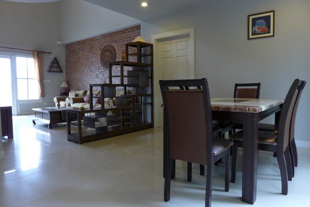 House for rent East Pattaya showing the dining and living areas House for rent East Pattaya showing the dining and living areas