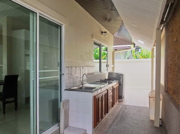 House for Rent East Pattaya showing the second kitchen and the utility area