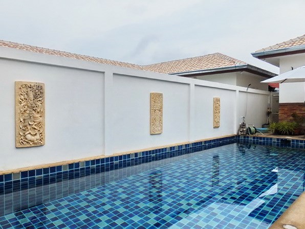 House for rent East Pattaya showing the private pool 