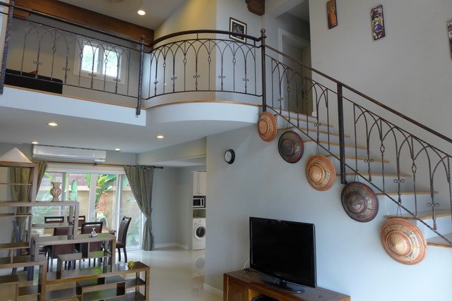 House for rent East Pattaya showing the second living room House for rent East Pattaya showing the second living room