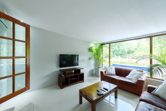 House for rent Pattaya showing the separate TV room House for rent Pattaya showing the separate TV room