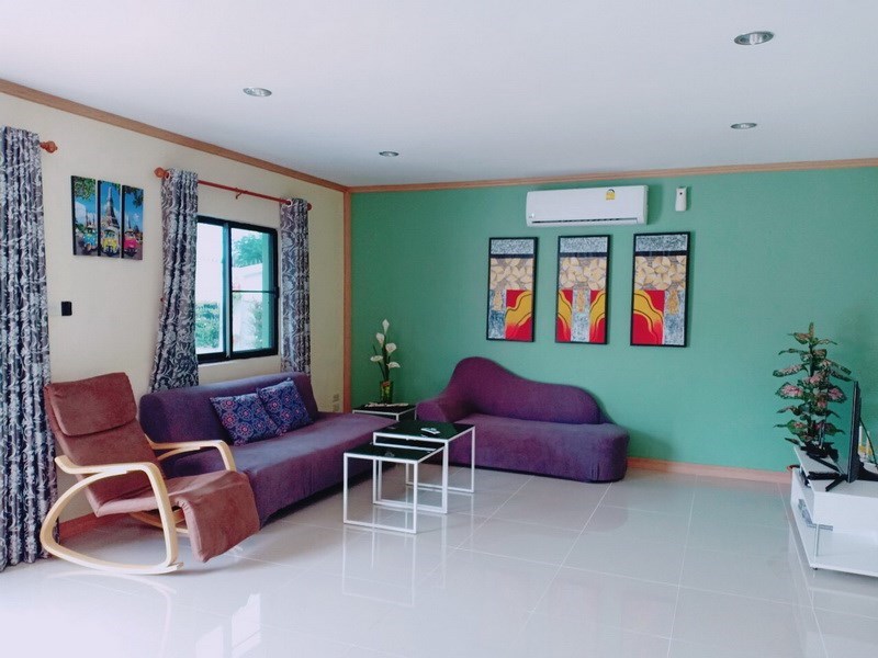 House for sale East Pattaya showing the living area House for sale East Pattaya showing the living area