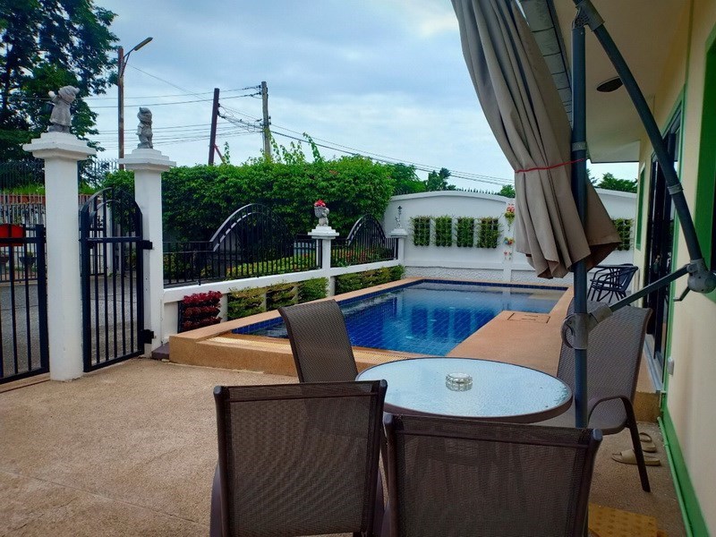 House for sale East Pattaya showing the terrace and pool House for sale East Pattaya showing the terrace and pool
