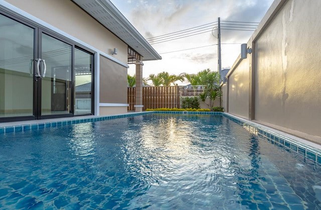 House for sale Pattaya Mabprachan showing the private pool House for sale Pattaya Mabprachan showing the private pool