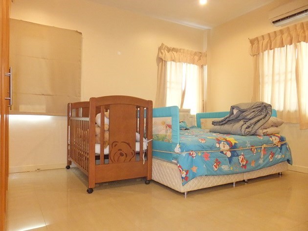 House for Sale Mabprachan Pattaya showing the second bedroom