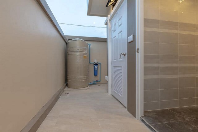 House for sale Pattaya Mabprachan showing the water storage House for sale Pattaya Mabprachan showing the water storage
