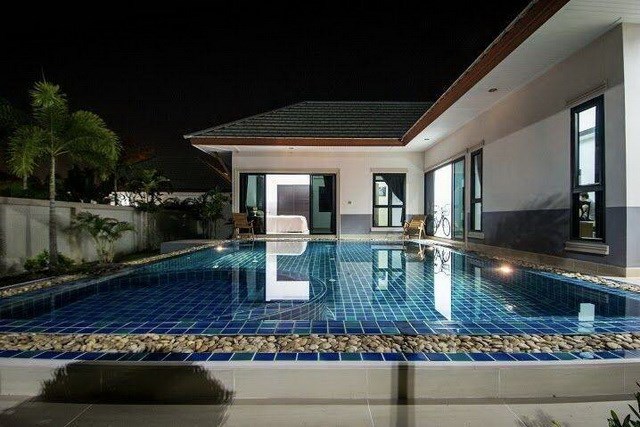 House for sale Na Jomtien Pattaya showing the terraces and pool House for sale Na Jomtien Pattaya showing the terraces and pool