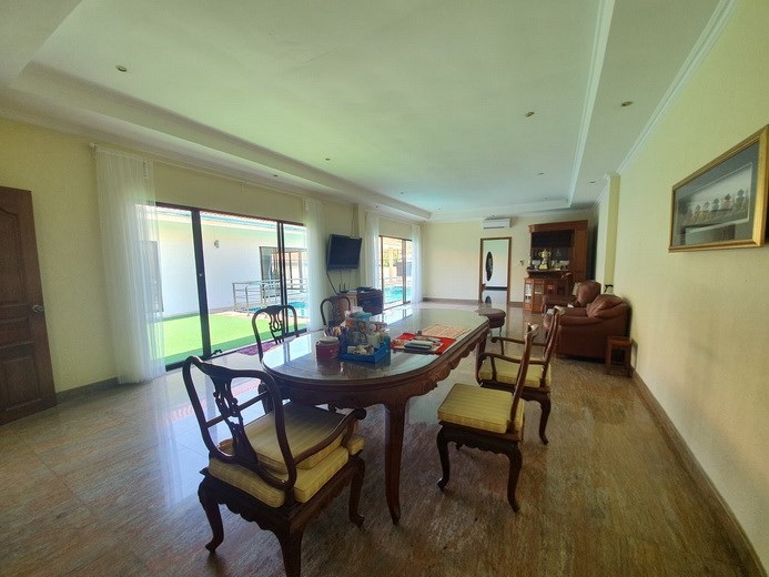 House for sale Pratumnak Pattaya showing the dining and living areas House for sale Pratumnak Pattaya showing the dining and living areas
