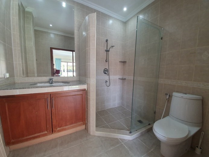 House for sale Pratumnak Pattaya showing the third bathroom House for sale Pratumnak Pattaya showing the third bathroom