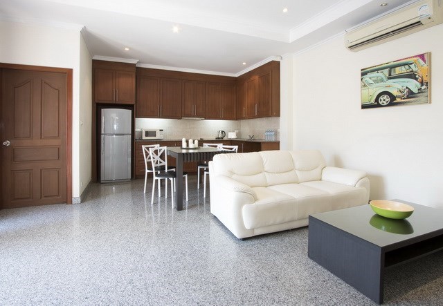 House for sale Pratumnak Hill Pattaya showing the living, dining and kitchen areas House for sale Pratumnak Hill Pattaya showing the living, dining and kitchen areas