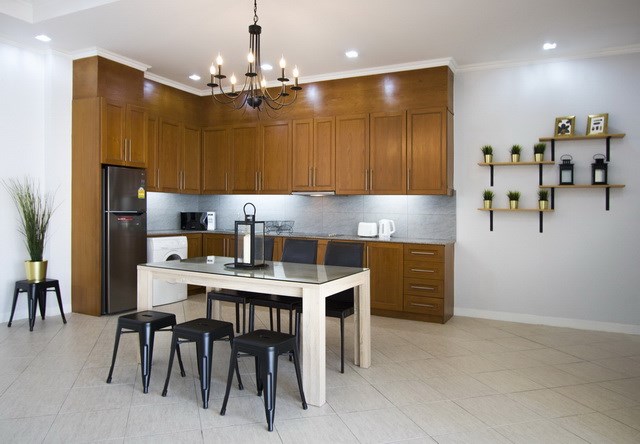 House for sale Pratumnak Pattaya showing the dining and kitchen House for sale Pratumnak Pattaya showing the dining and kitchen