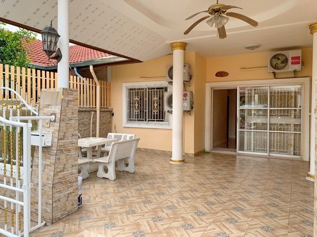 House for Sale East Pattaya showing the covered terrace House for Sale East Pattaya showing the covered terrace