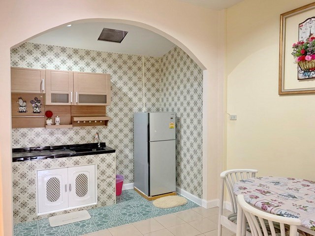 House for Sale East Pattaya showing the dining and kitchen areas House for Sale East Pattaya showing the dining and kitchen areas