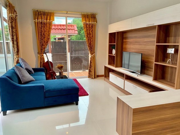House for sale East Pattaya showing the living room House for sale East Pattaya showing the living room