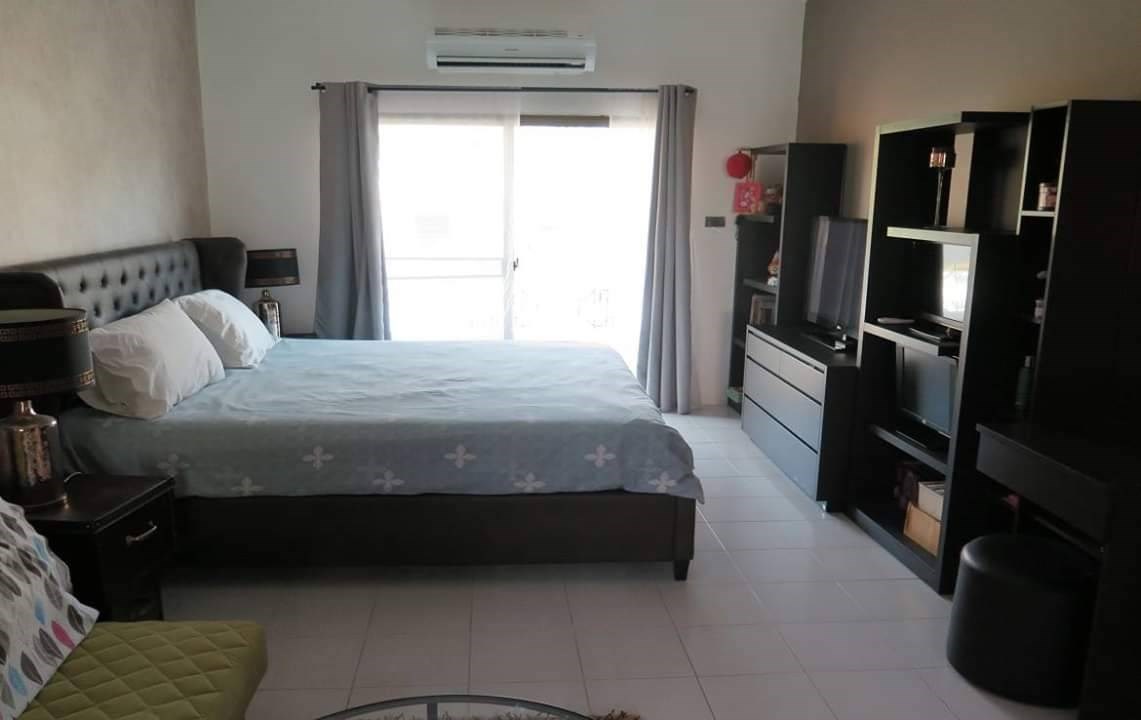 House for sale East Pattaya showing the master bedroom House for sale East Pattaya showing the master bedroom