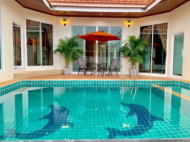 House for sale East Pattaya showing the house, terrace and pool House for sale East Pattaya showing the house, terrace and pool
