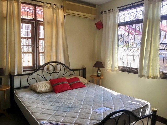 House For Sale East Pattaya showing the second bedroom House For Sale East Pattaya showing the second bedroom