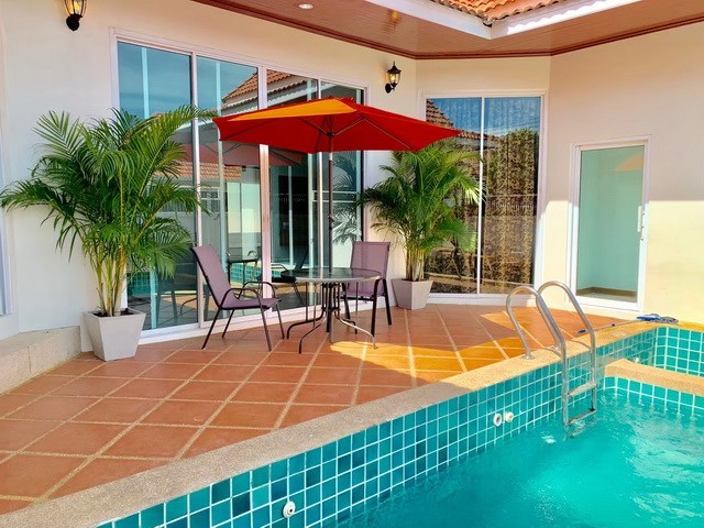 House for sale East Pattaya showing the terrace and pool House for sale East Pattaya showing the terrace and pool