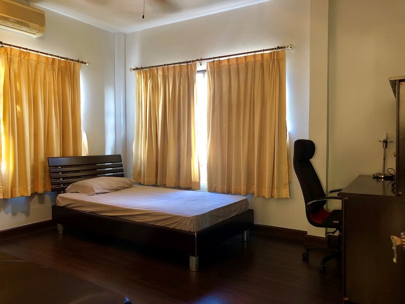 House for sale East Pattaya showing the third bedroom and office area House for sale East Pattaya showing the third bedroom and office area