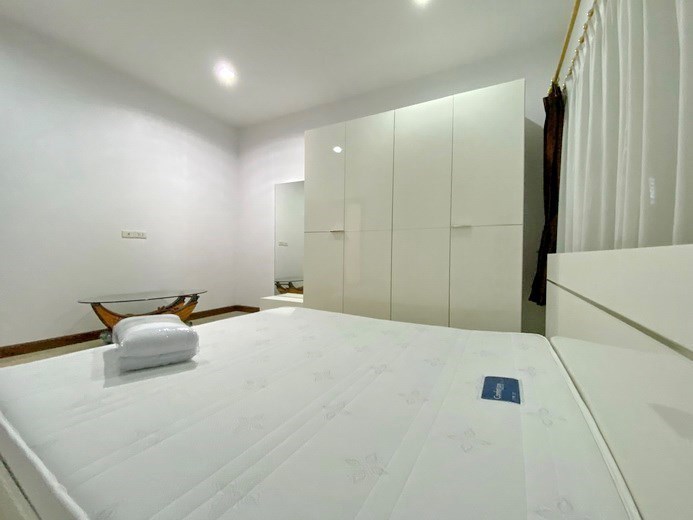 House for sale East Pattaya showing the third bedroom with furniture House for sale East Pattaya showing the third bedroom with furniture