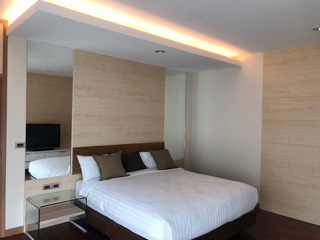 House for sale Huay Yai Pattaya showing the master bedroom House for sale Huay Yai Pattaya showing the master bedroom