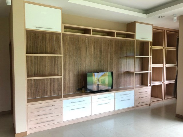 House for sale Huay Yai Pattaya showing the media wall House for sale Huay Yai Pattaya showing the media wall
