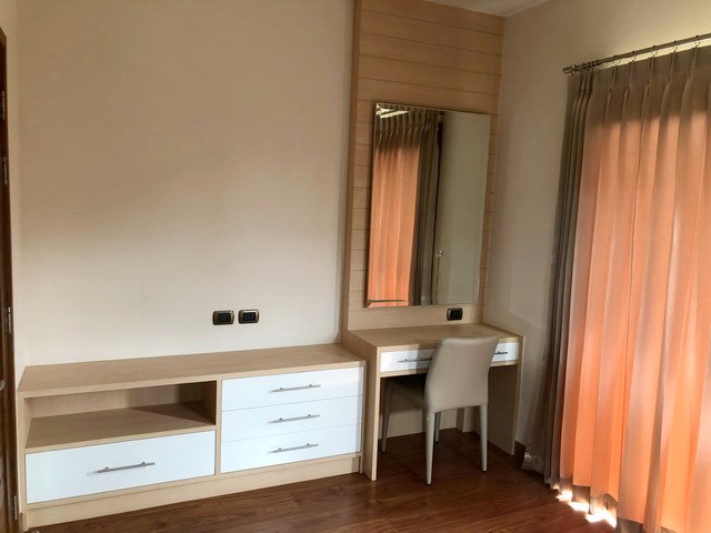 House for sale Huay Yai Pattaya showing the third bedroom furniture package House for sale Huay Yai Pattaya showing the third bedroom furniture package