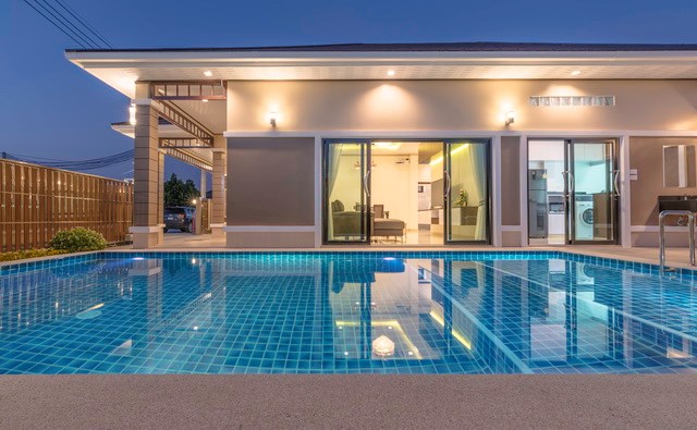 House for sale Pattaya Mabprachan showing the private pool House for sale Pattaya Mabprachan showing the private pool