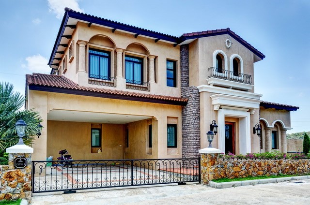 House for sale Na Jomtien Pattaya showing the house frontage House for sale Na Jomtien Pattaya showing the house frontage
