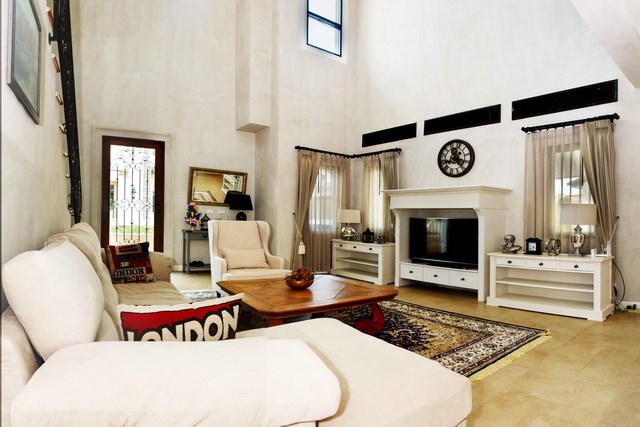House for sale Na Jomtien Pattaya showing the living area House for sale Na Jomtien Pattaya showing the living area