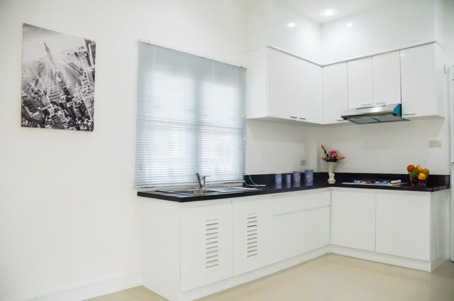 House for sale Pattaya showing the kitchen House for sale Pattaya showing the kitchen