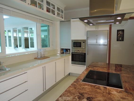 House for Rent Jomtien Park Villas Pattaya showing the kitchen